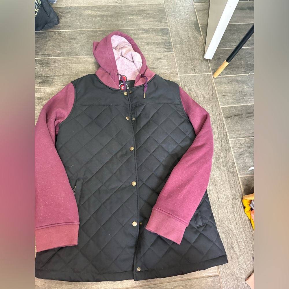 Women's Black and Purple Quilted Jacket 686 Size XL like new